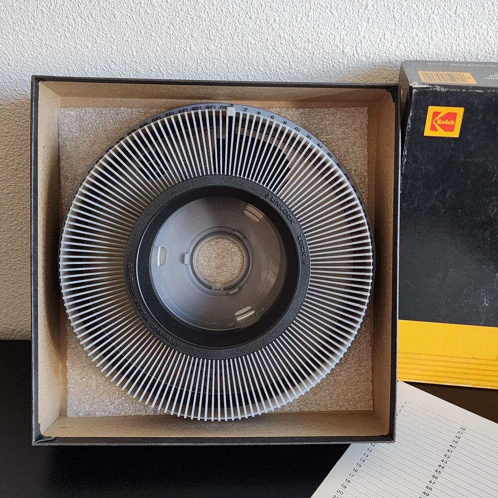 Kodak Transvue 140 Slide Tray w Box Carousel and Ektagraphic Projectors 184 0768
